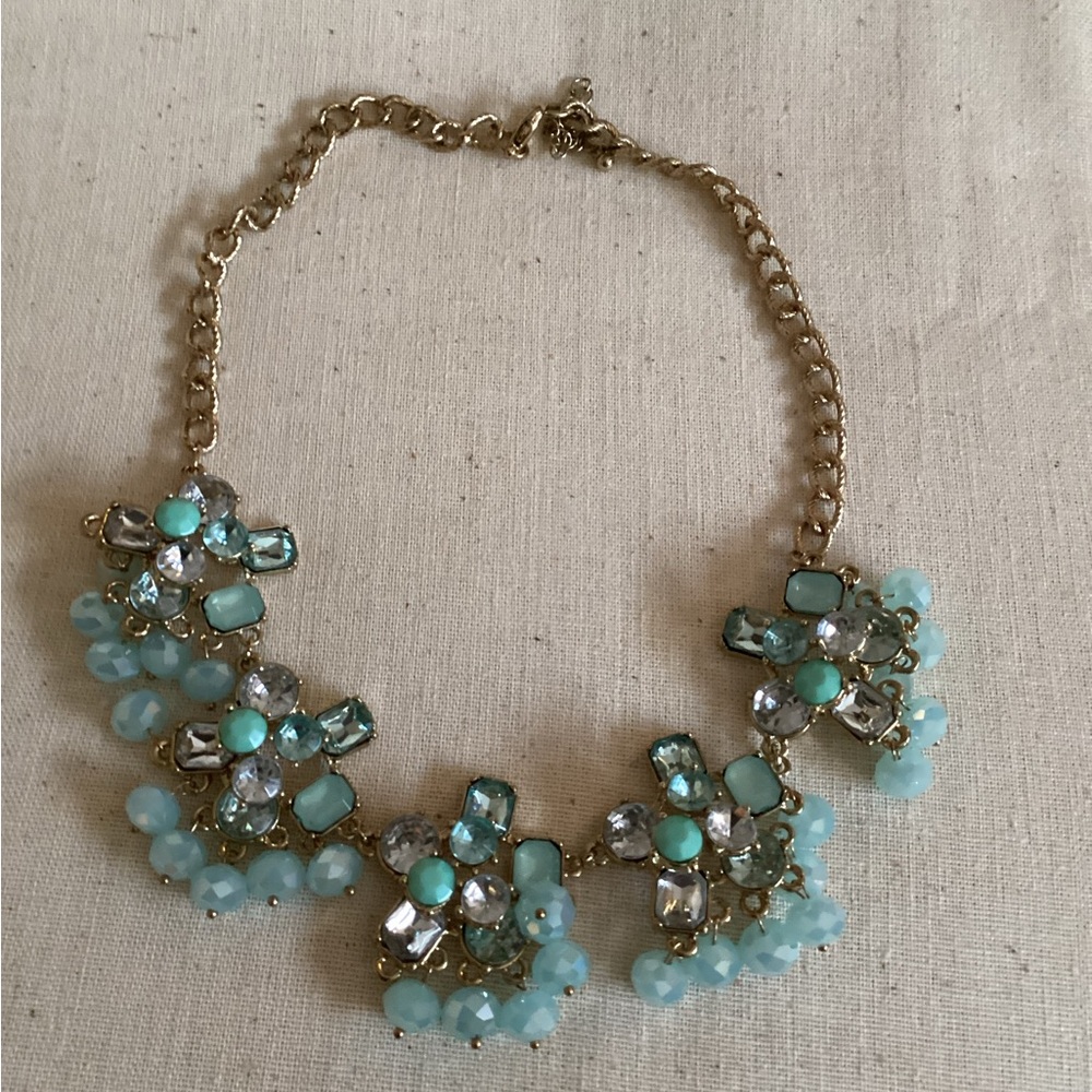 Y2K / Blue cluster Floral aqua beaded statement necklace 🐬